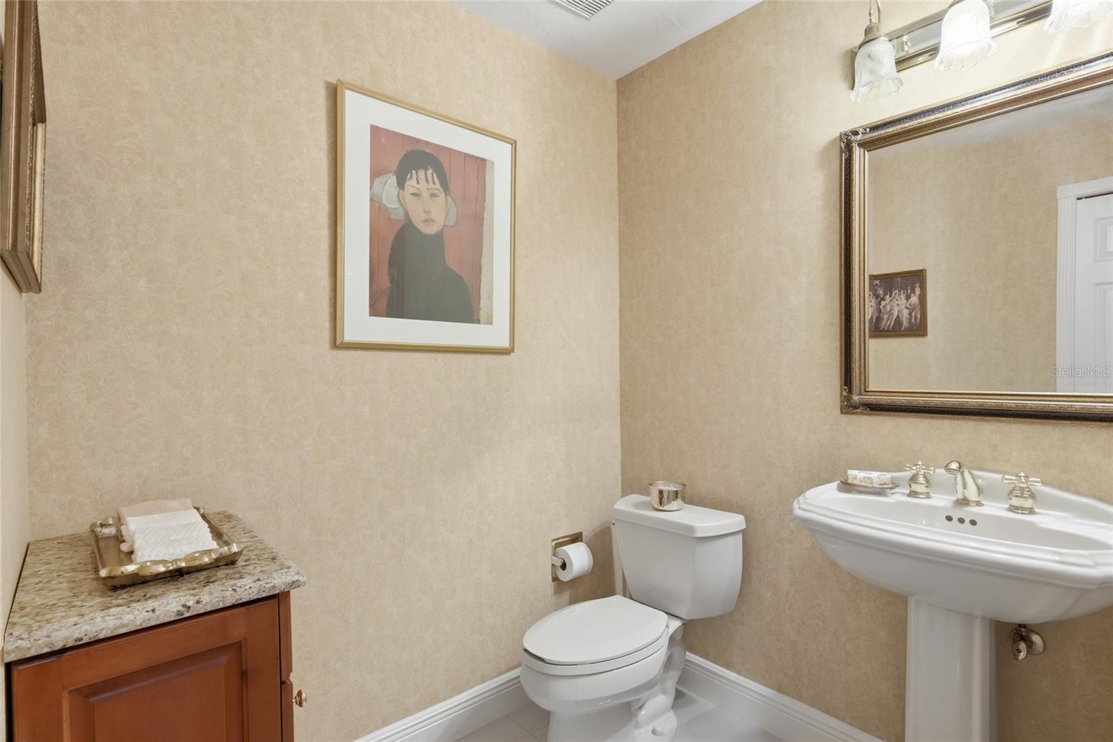 Image 25 of 87 For 7303 Westminster Court