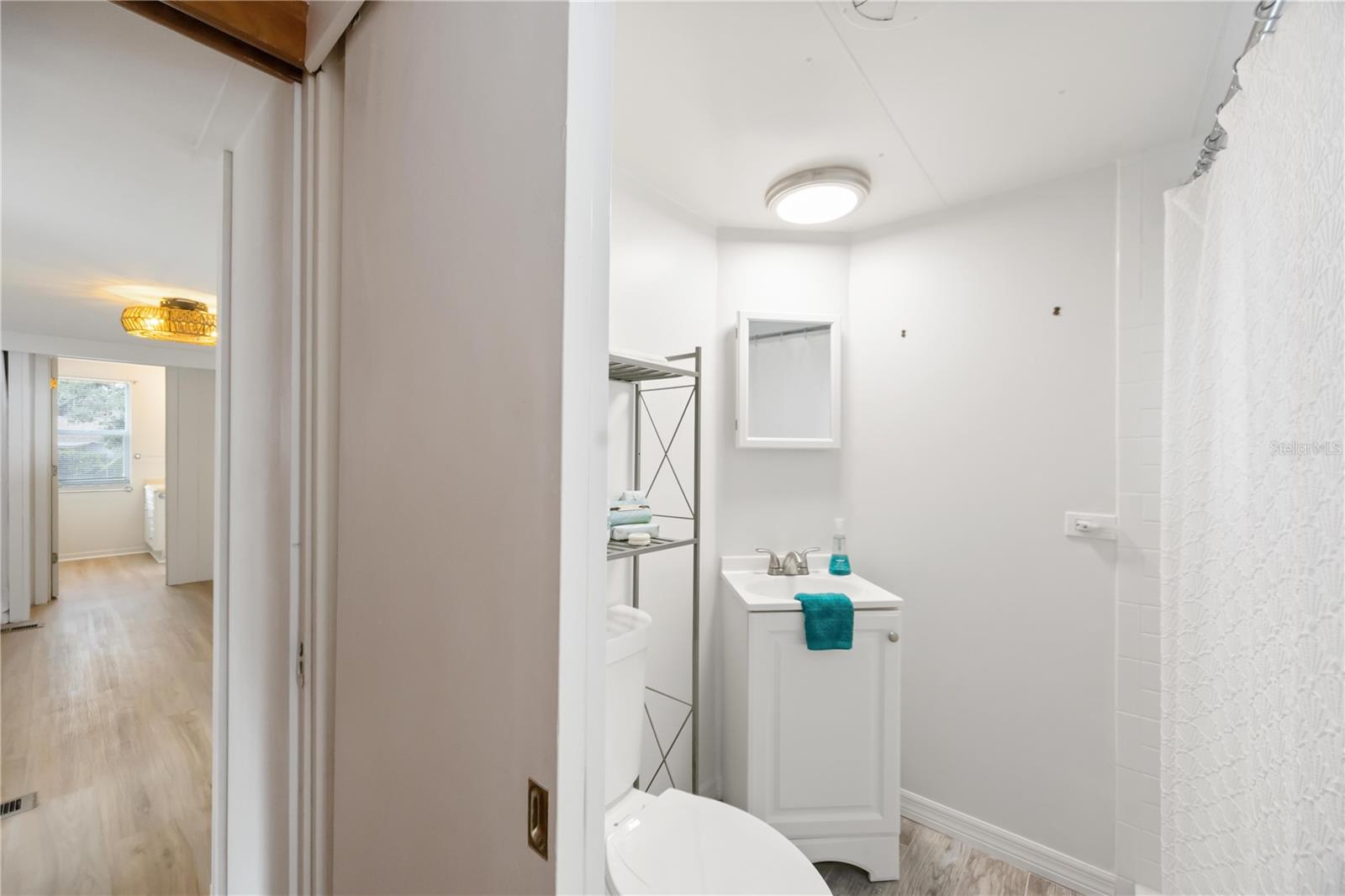 Image 14 of 39 For 1221 41st Avenue E