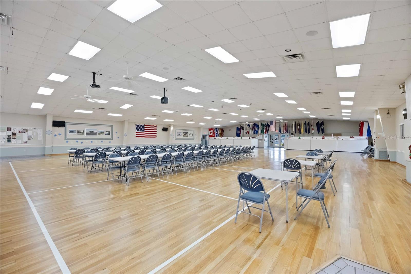 Image 32 of 39 For 1221 41st Avenue E