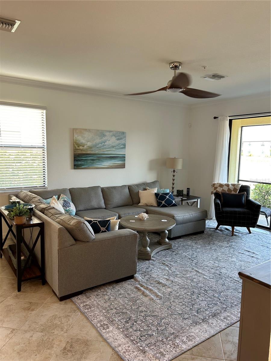 Image 23 of 40 For 20398 Lagente Circle