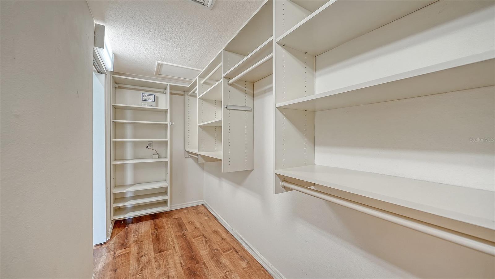 Image 20 of 99 For 10084 Cherry Hills Ave Cir