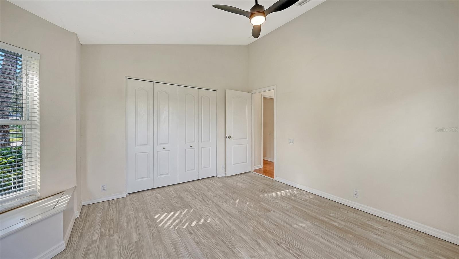 Image 23 of 99 For 10084 Cherry Hills Ave Cir