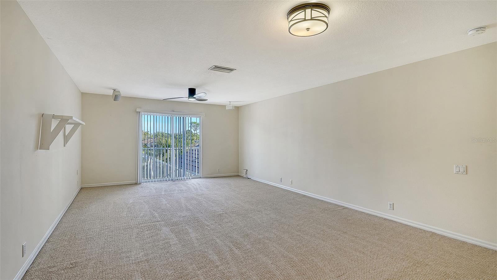 Image 42 of 99 For 10084 Cherry Hills Ave Cir