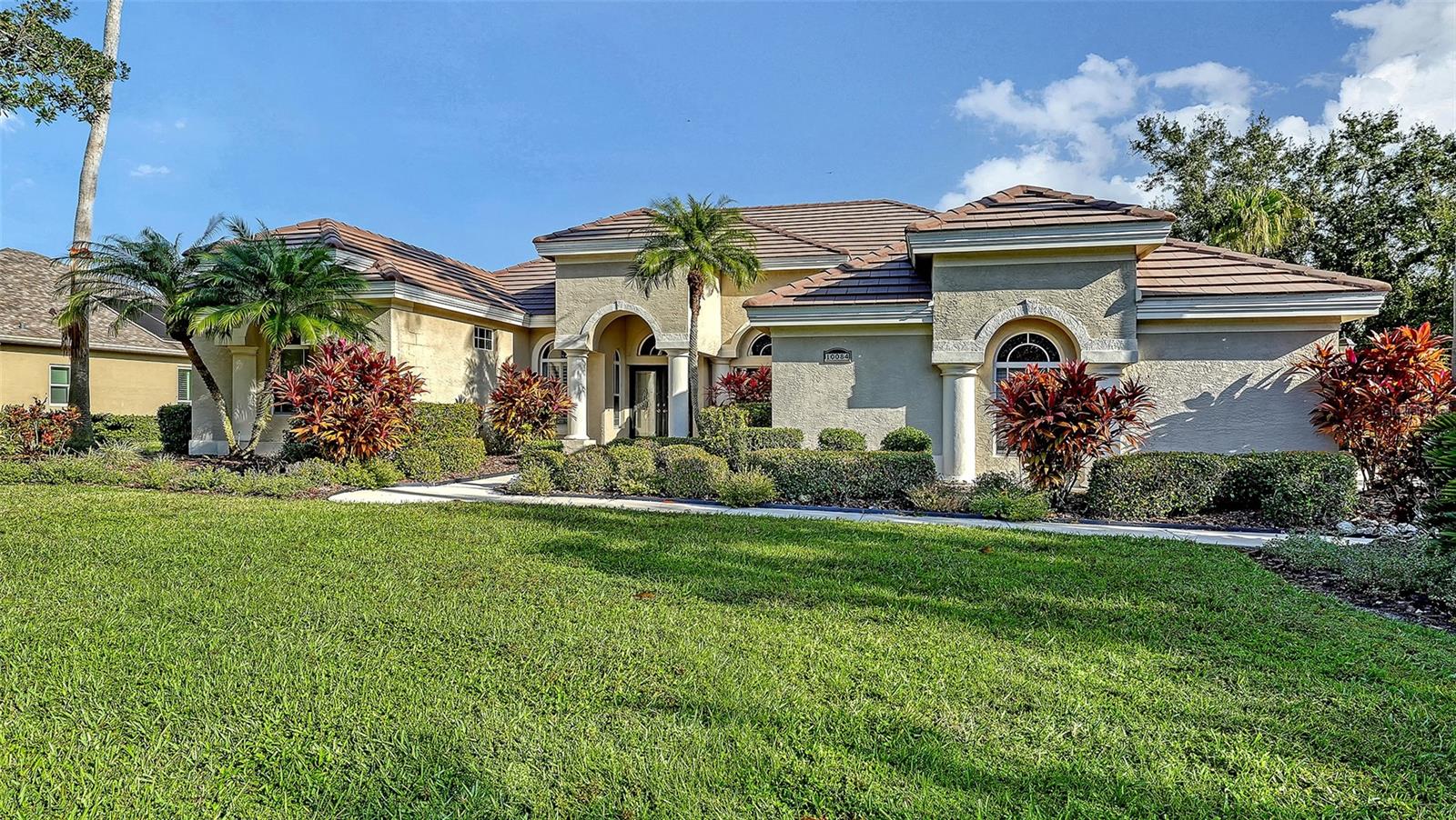 Image 6 of 99 For 10084 Cherry Hills Ave Cir