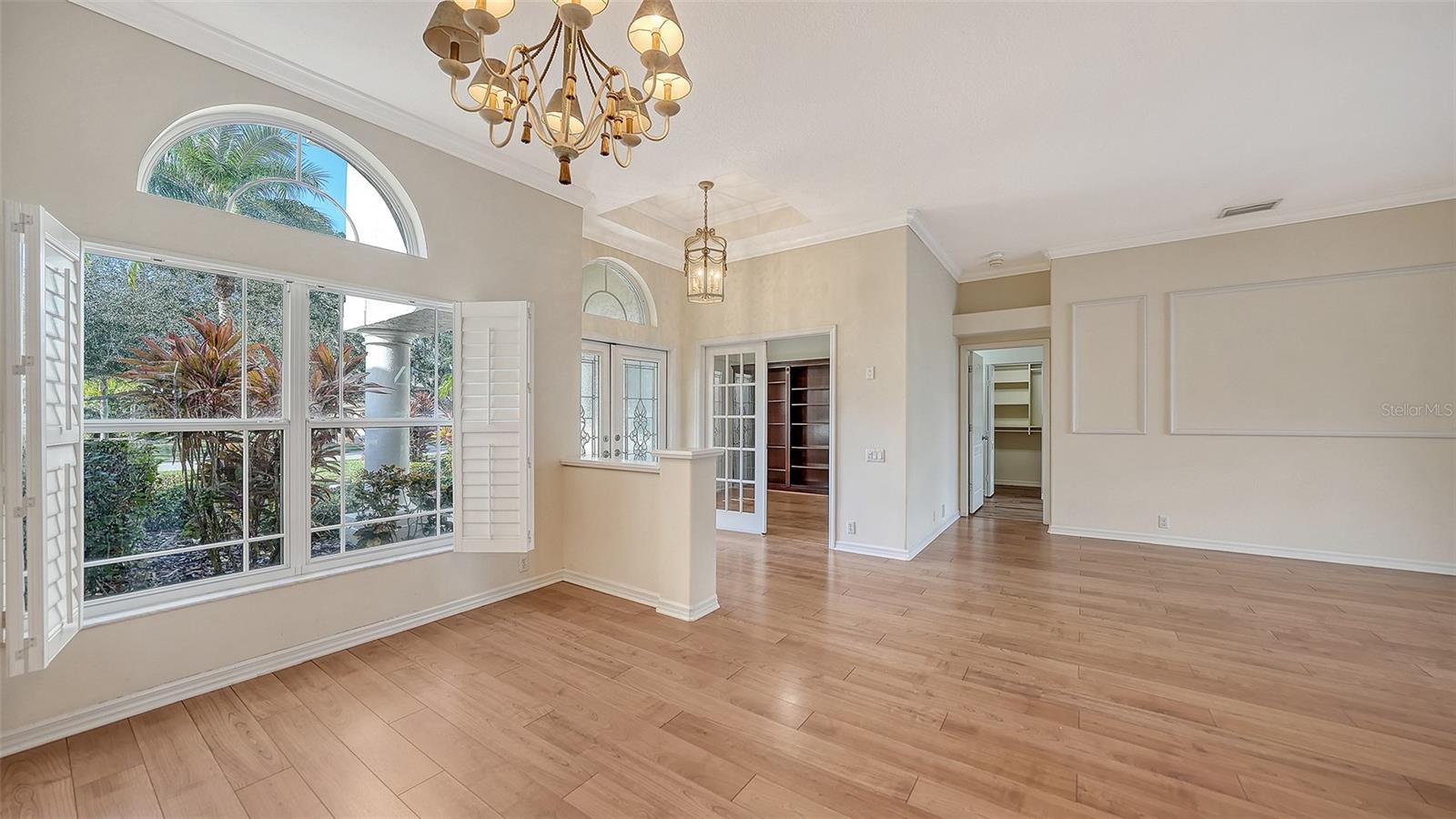 Image 61 of 99 For 10084 Cherry Hills Ave Cir