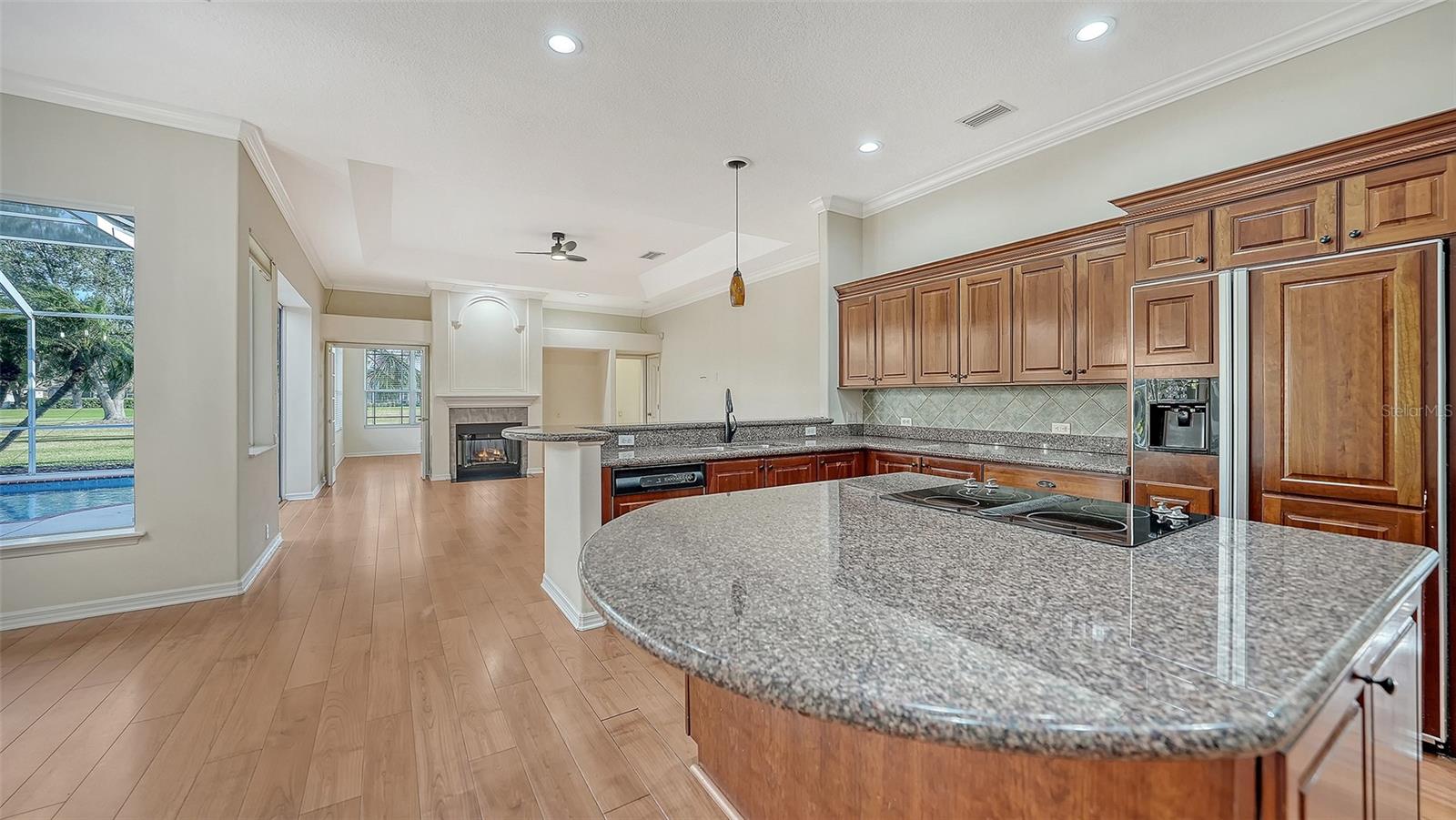 Image 70 of 99 For 10084 Cherry Hills Ave Cir