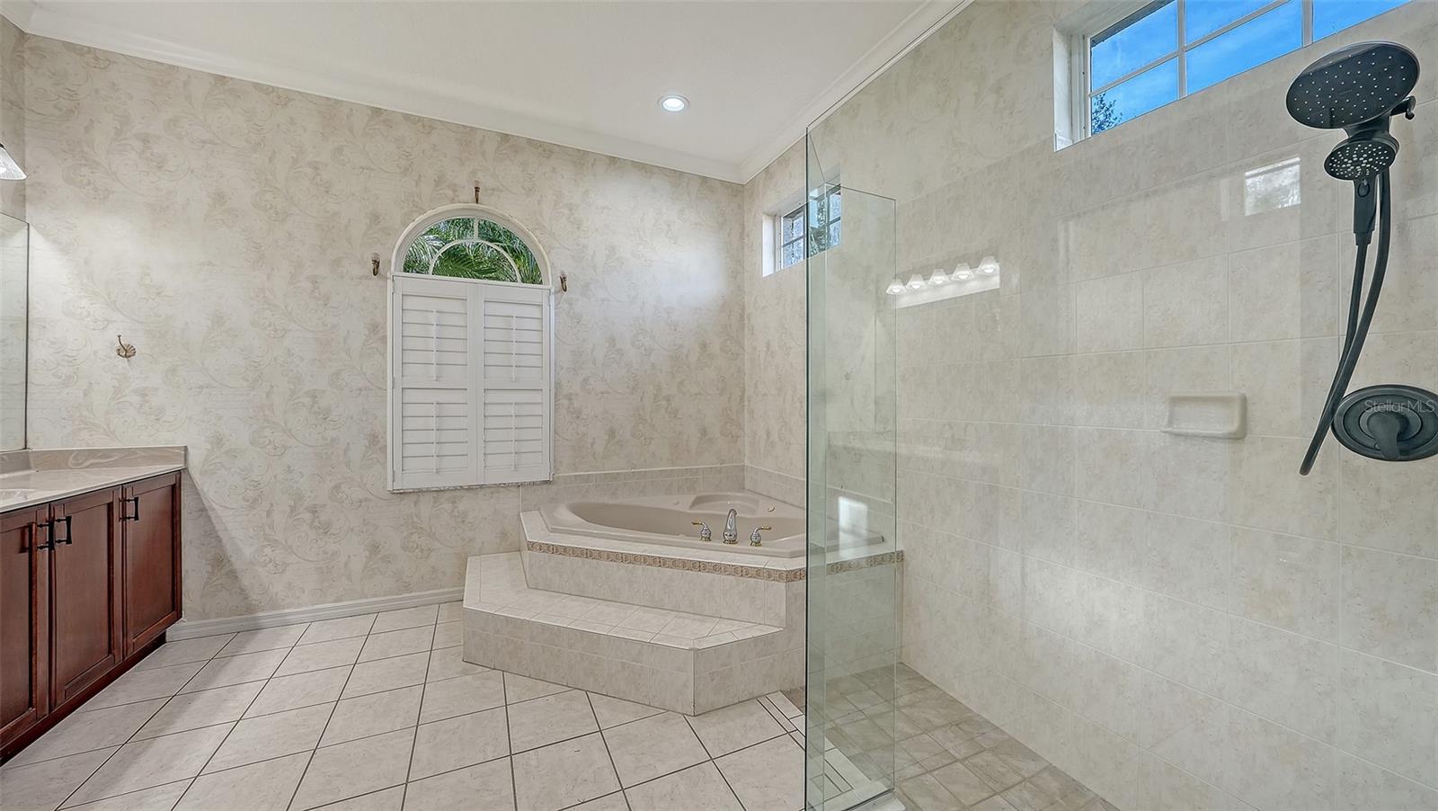 Image 84 of 99 For 10084 Cherry Hills Ave Cir