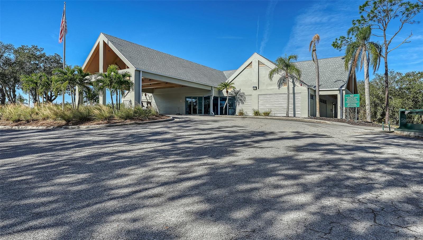 Image 90 of 99 For 10084 Cherry Hills Ave Cir