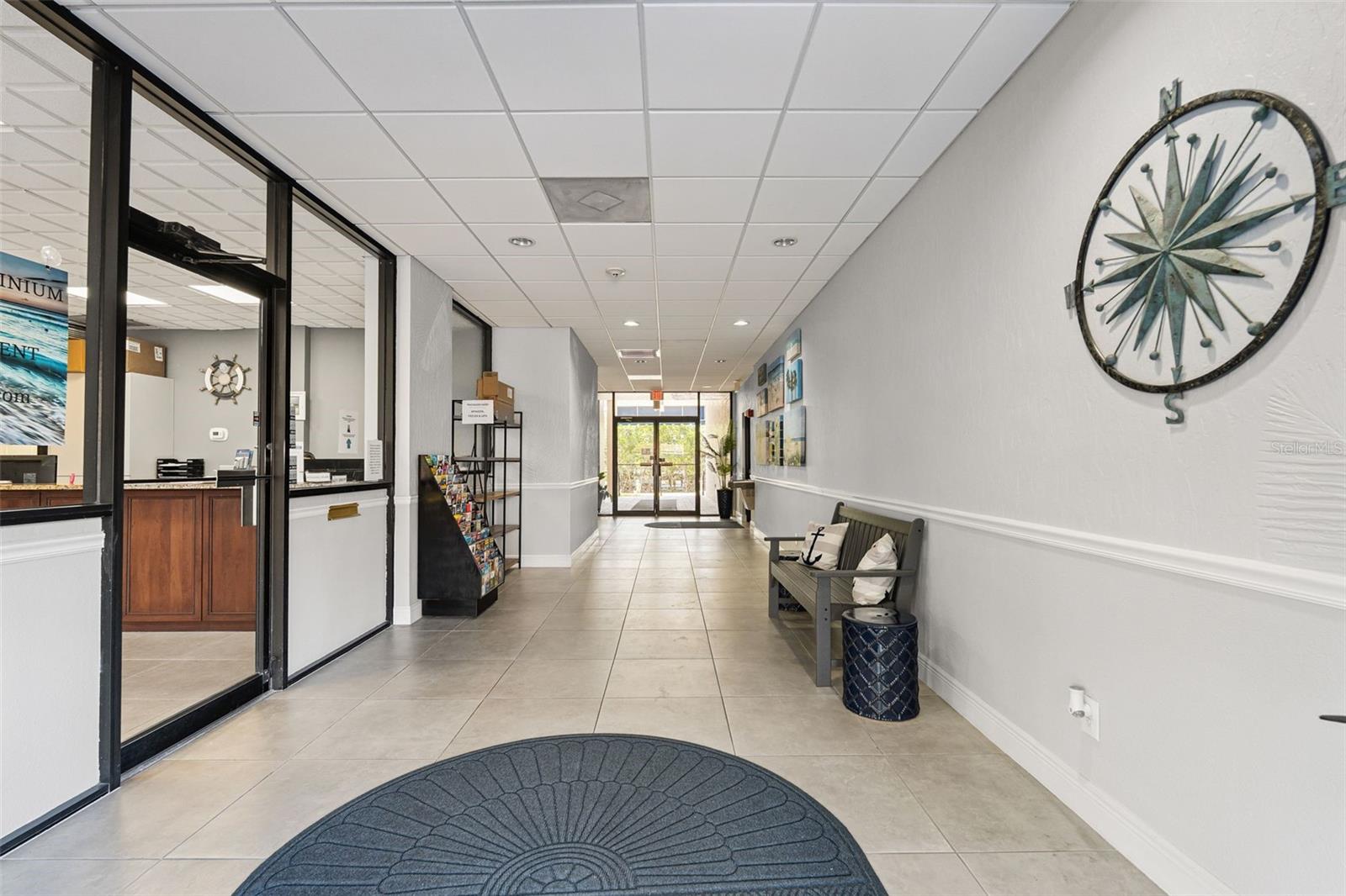 Image 37 of 58 For 6415 Midnight Pass Road 211