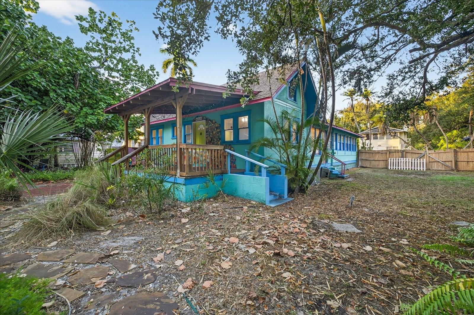 Image 43 of 45 For 1019 10th Avenue W