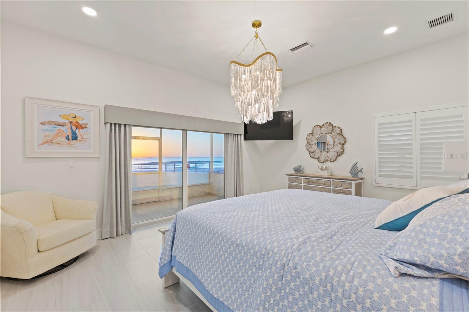 Image 28 of 62 For 1750 Benjamin Franklin Drive 1d