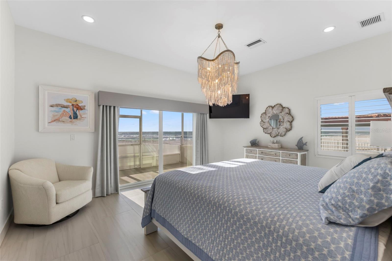 Image 29 of 62 For 1750 Benjamin Franklin Drive 1d