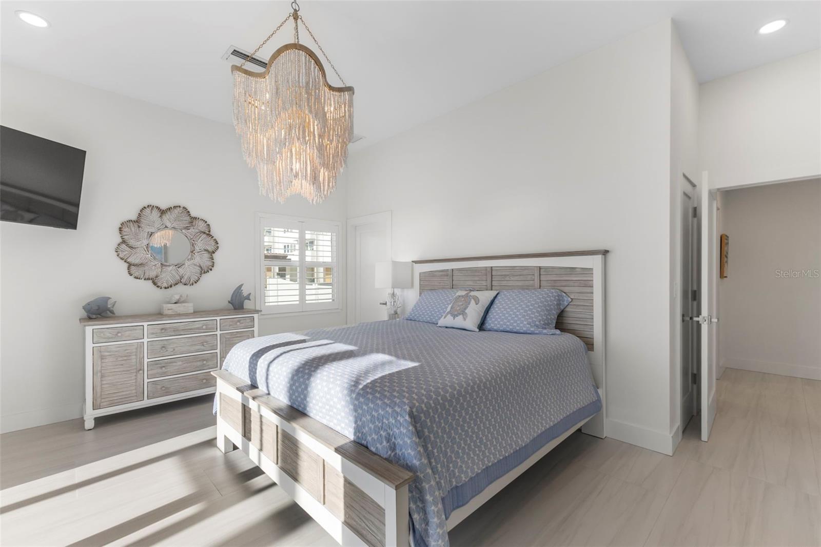 Image 31 of 62 For 1750 Benjamin Franklin Drive 1d