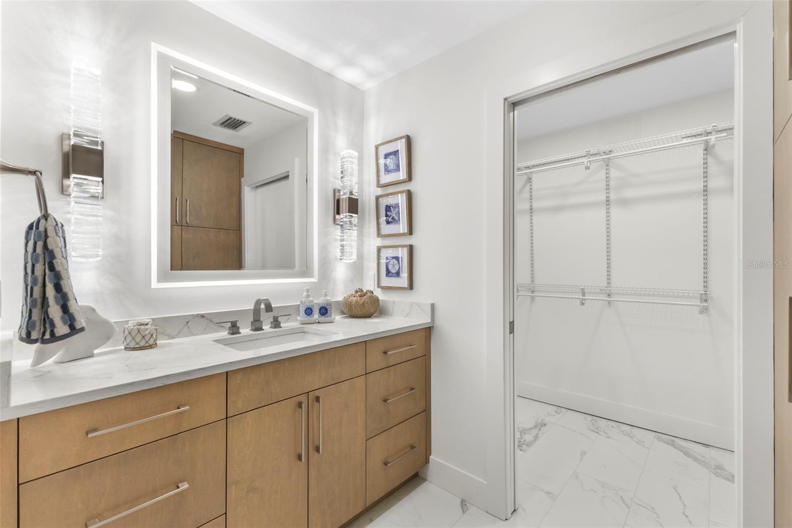 Image 34 of 62 For 1750 Benjamin Franklin Drive 1d