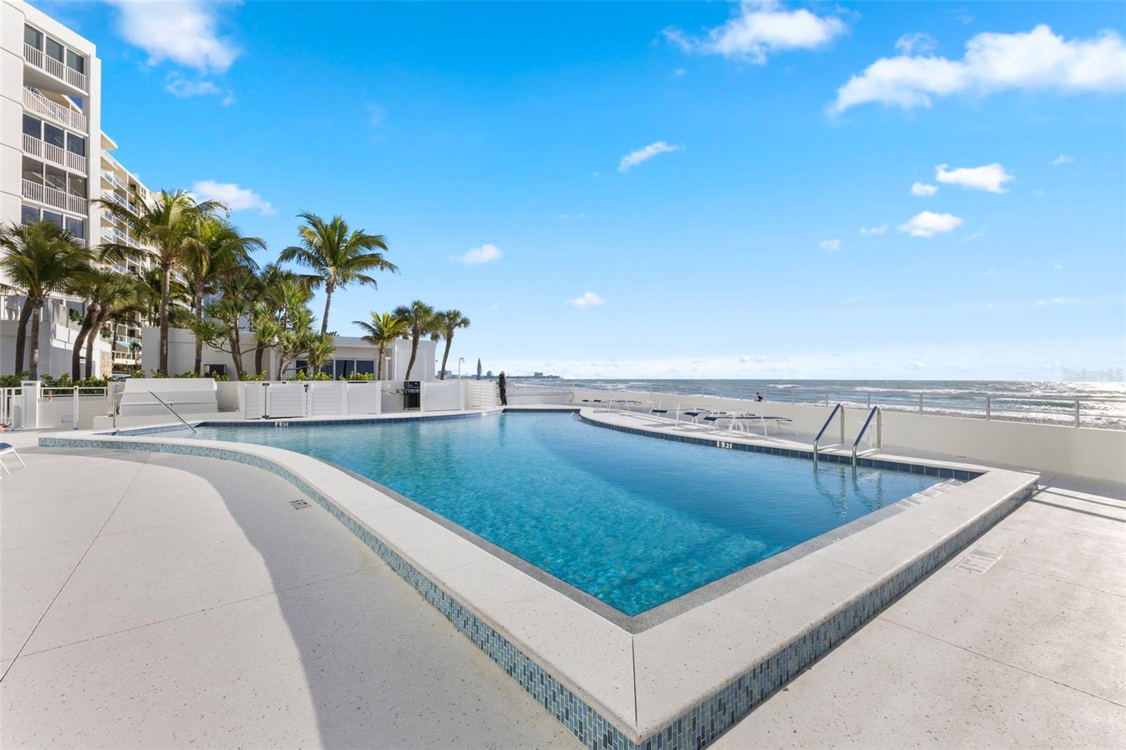 Image 42 of 62 For 1750 Benjamin Franklin Drive 1d