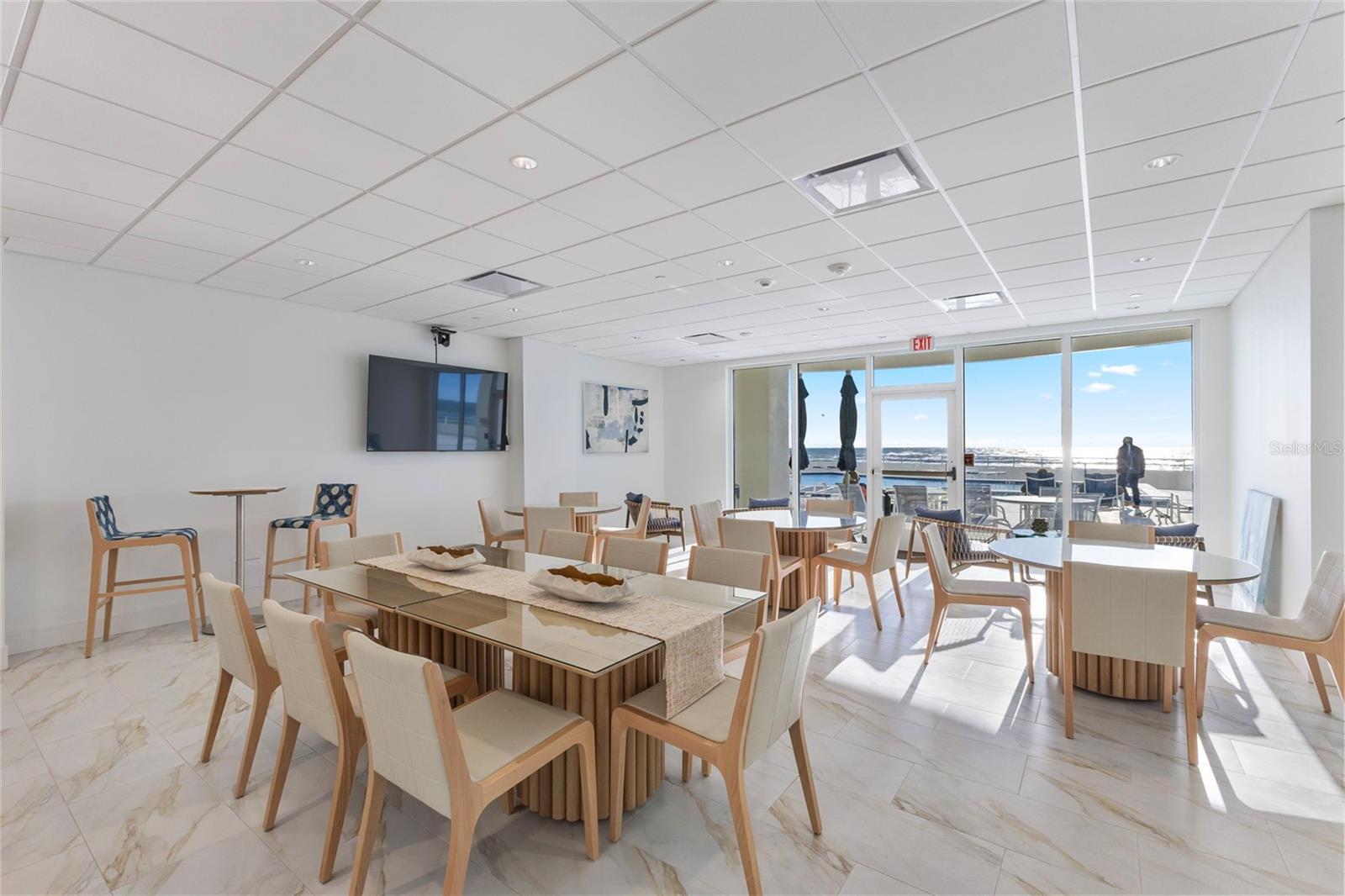 Image 52 of 62 For 1750 Benjamin Franklin Drive 1d