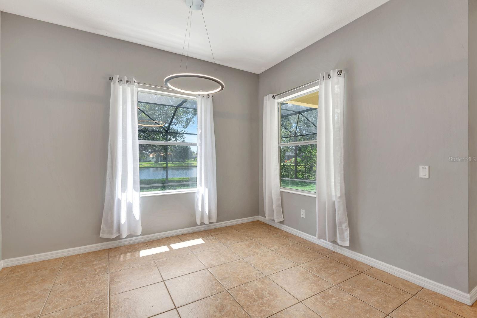 Image 11 of 84 For 5005 Torrey Pines Run