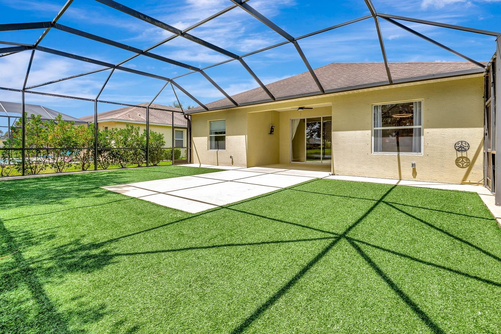 Image 34 of 84 For 5005 Torrey Pines Run