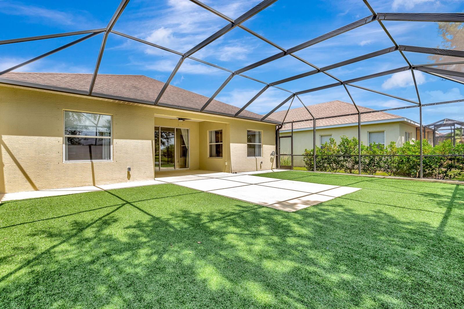 Image 35 of 84 For 5005 Torrey Pines Run