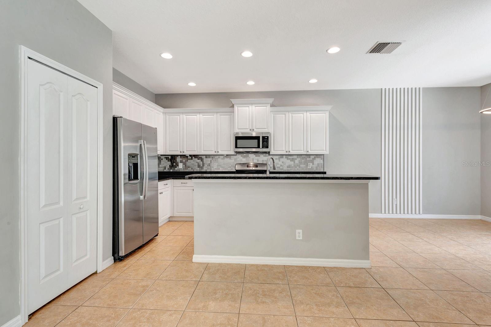 Image 43 of 84 For 5005 Torrey Pines Run