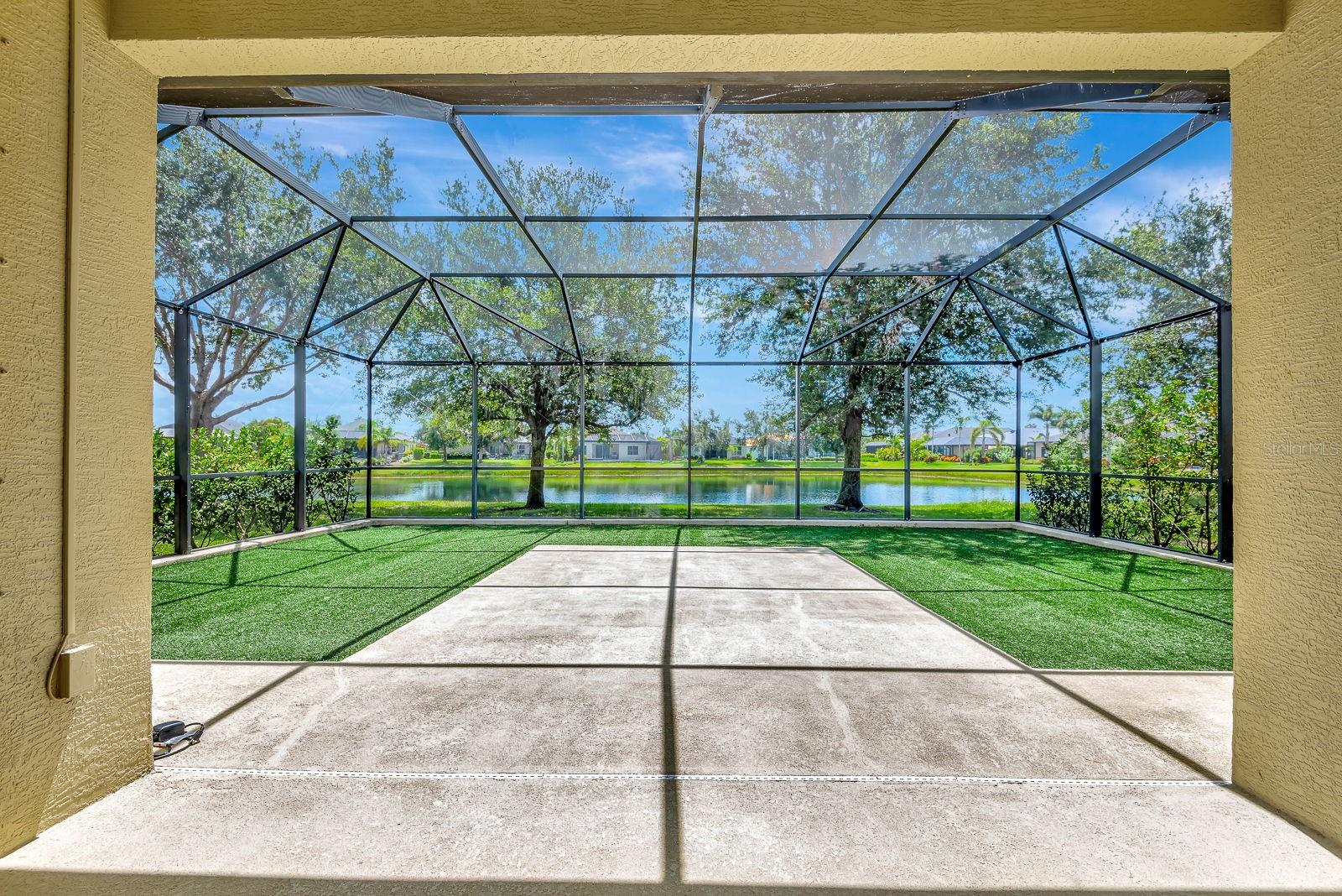 Image 5 of 84 For 5005 Torrey Pines Run