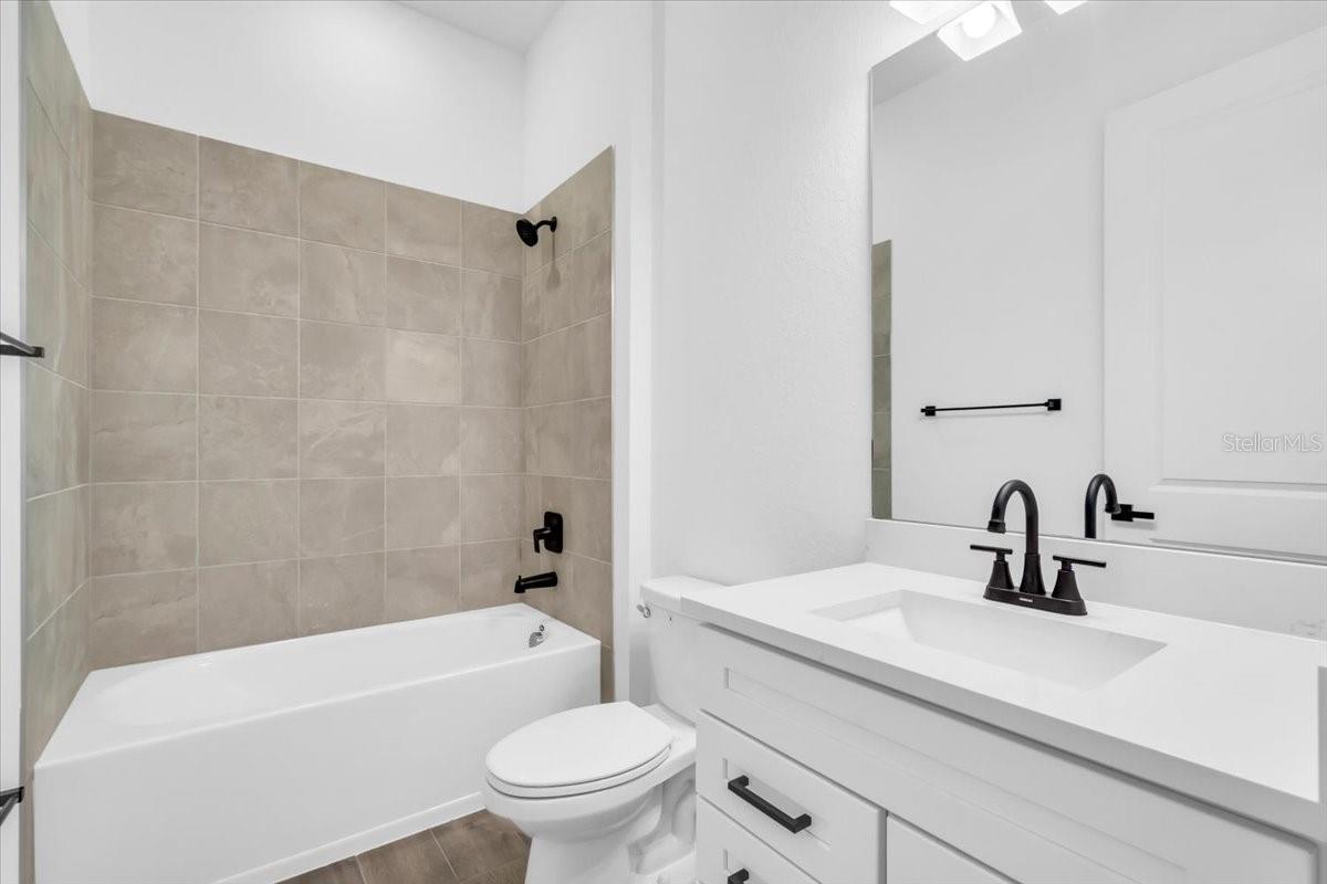 Image 18 of 29 For 5522 Lightning Whelk Lane