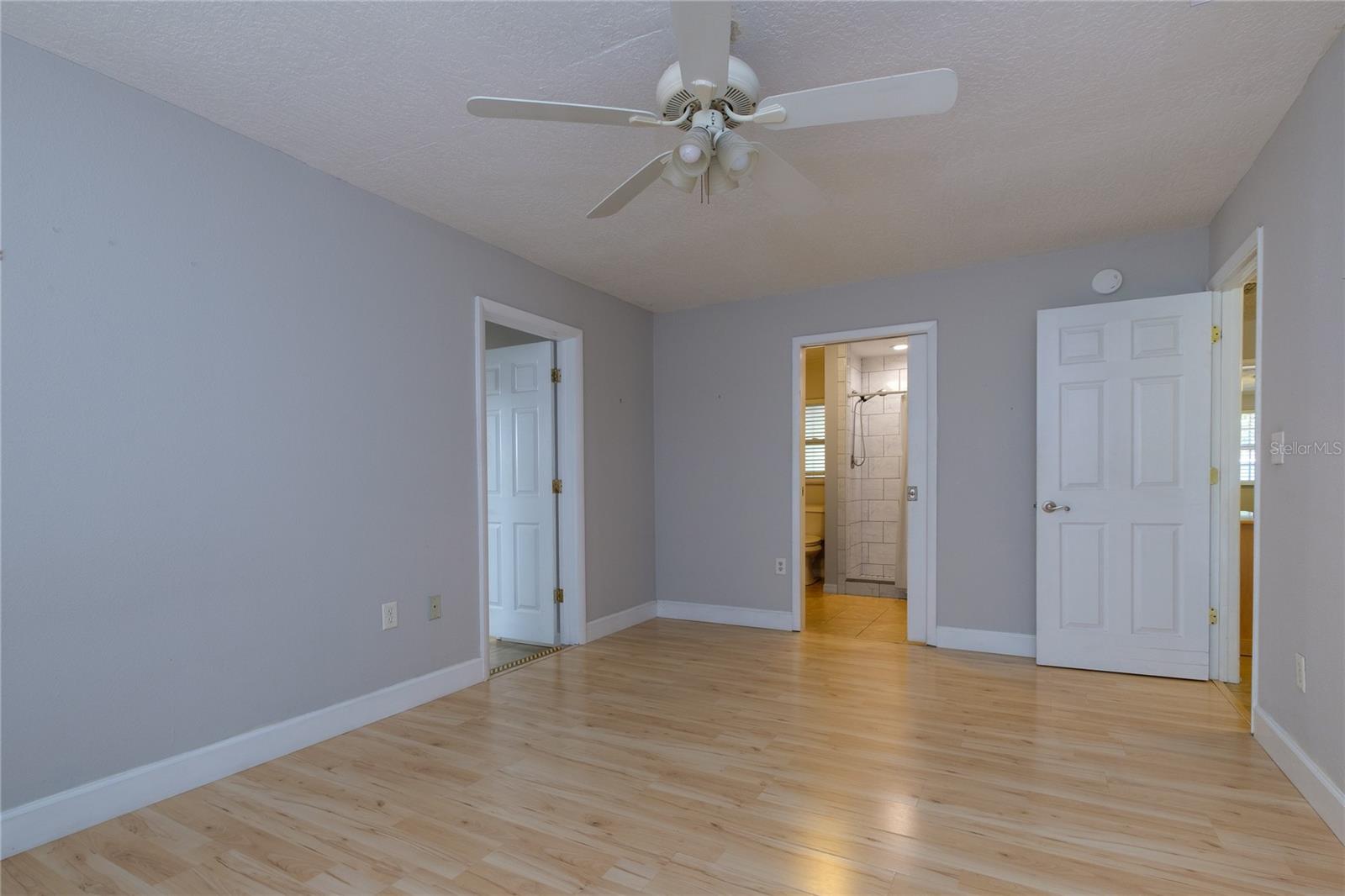 Image 27 of 44 For 1012 66th Street E