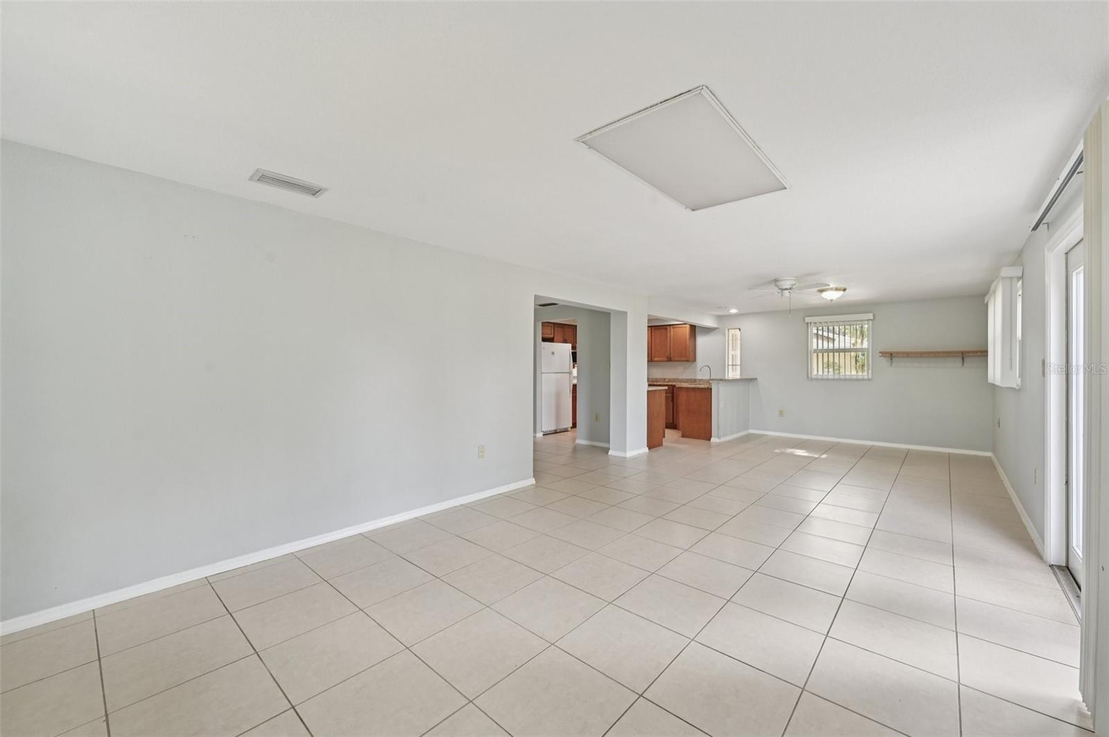 Image 11 of 29 For 580 Skylark Lane Nw