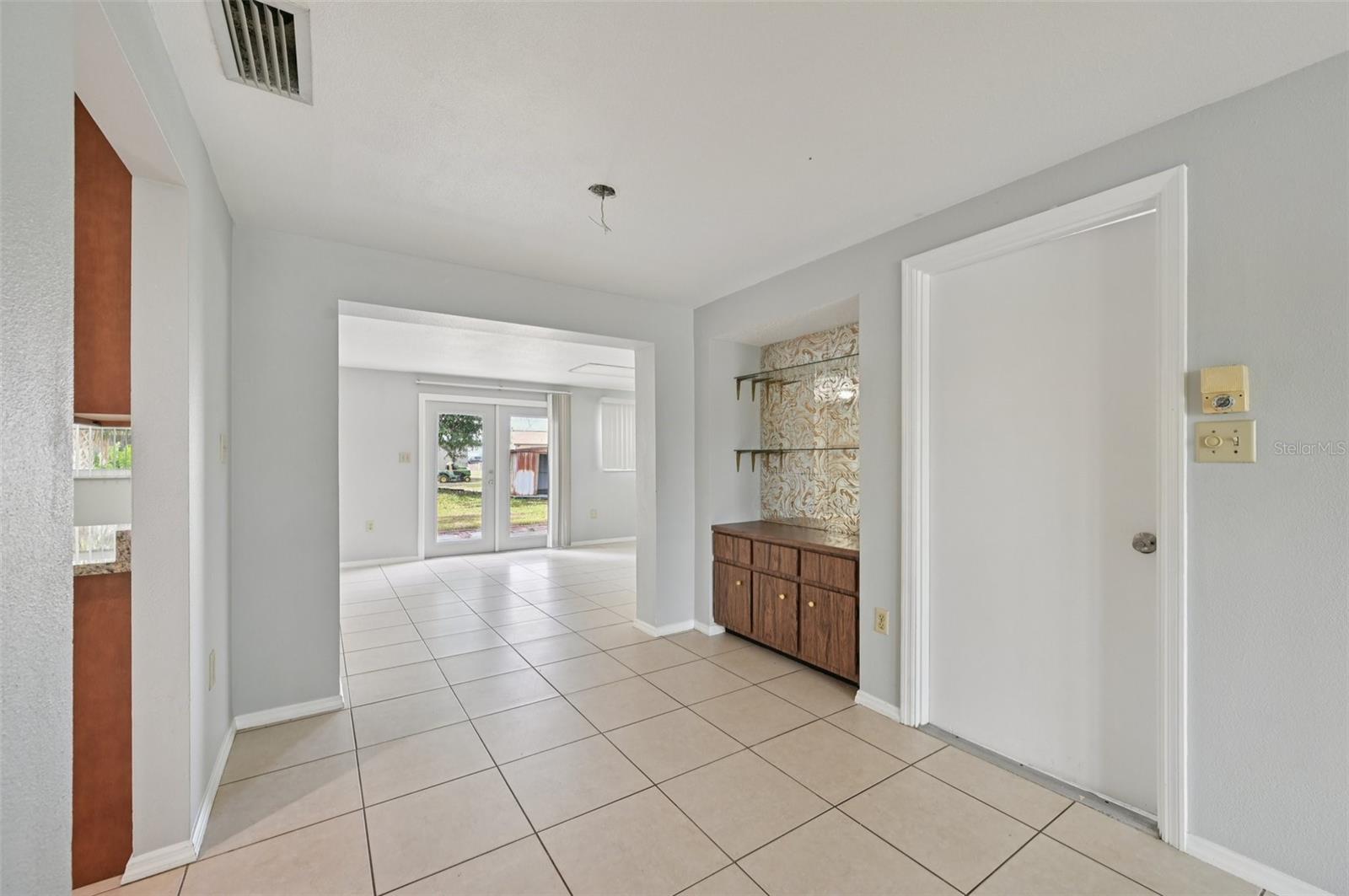 Image 12 of 29 For 580 Skylark Lane Nw