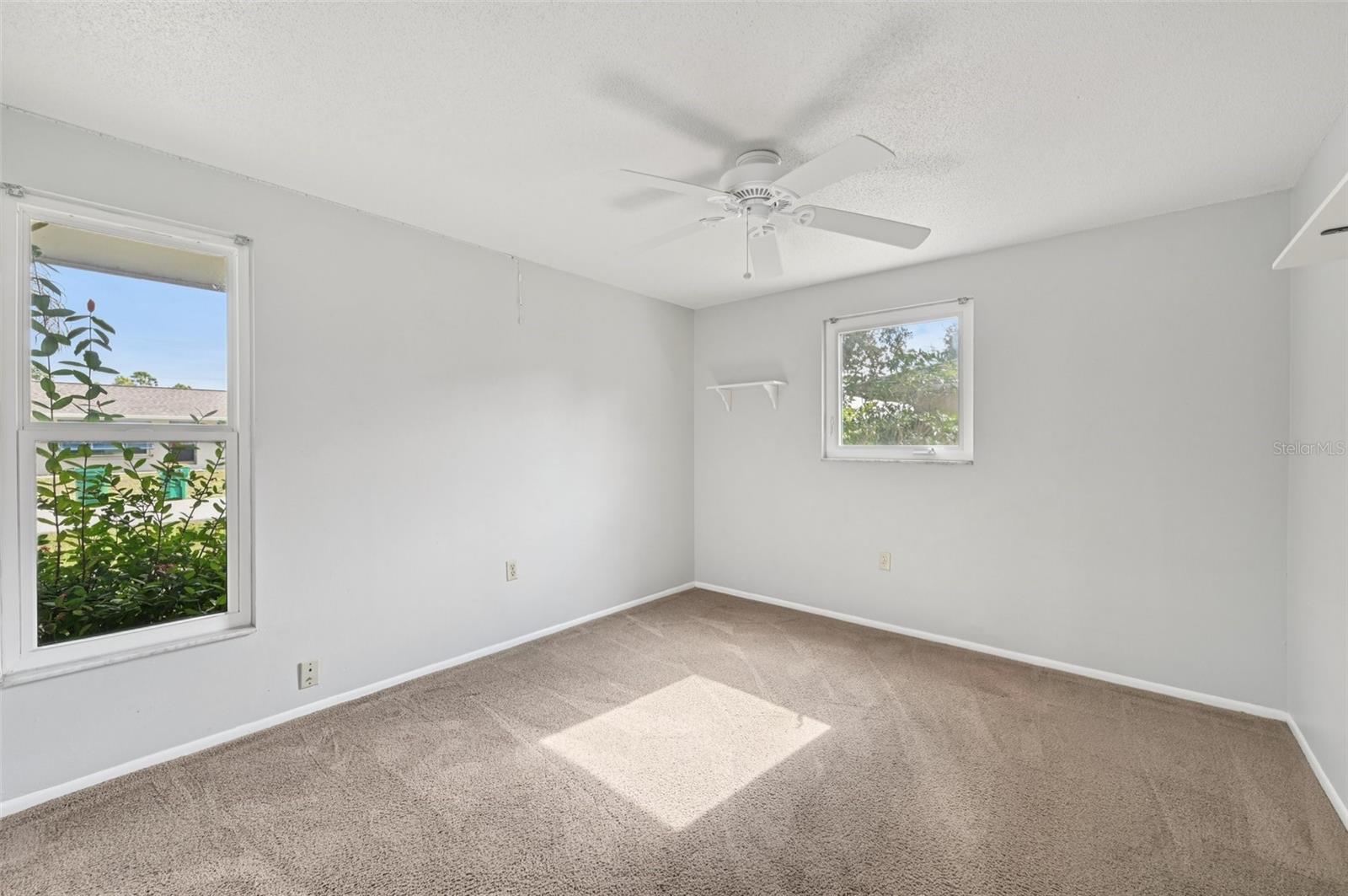 Image 20 of 29 For 580 Skylark Lane Nw