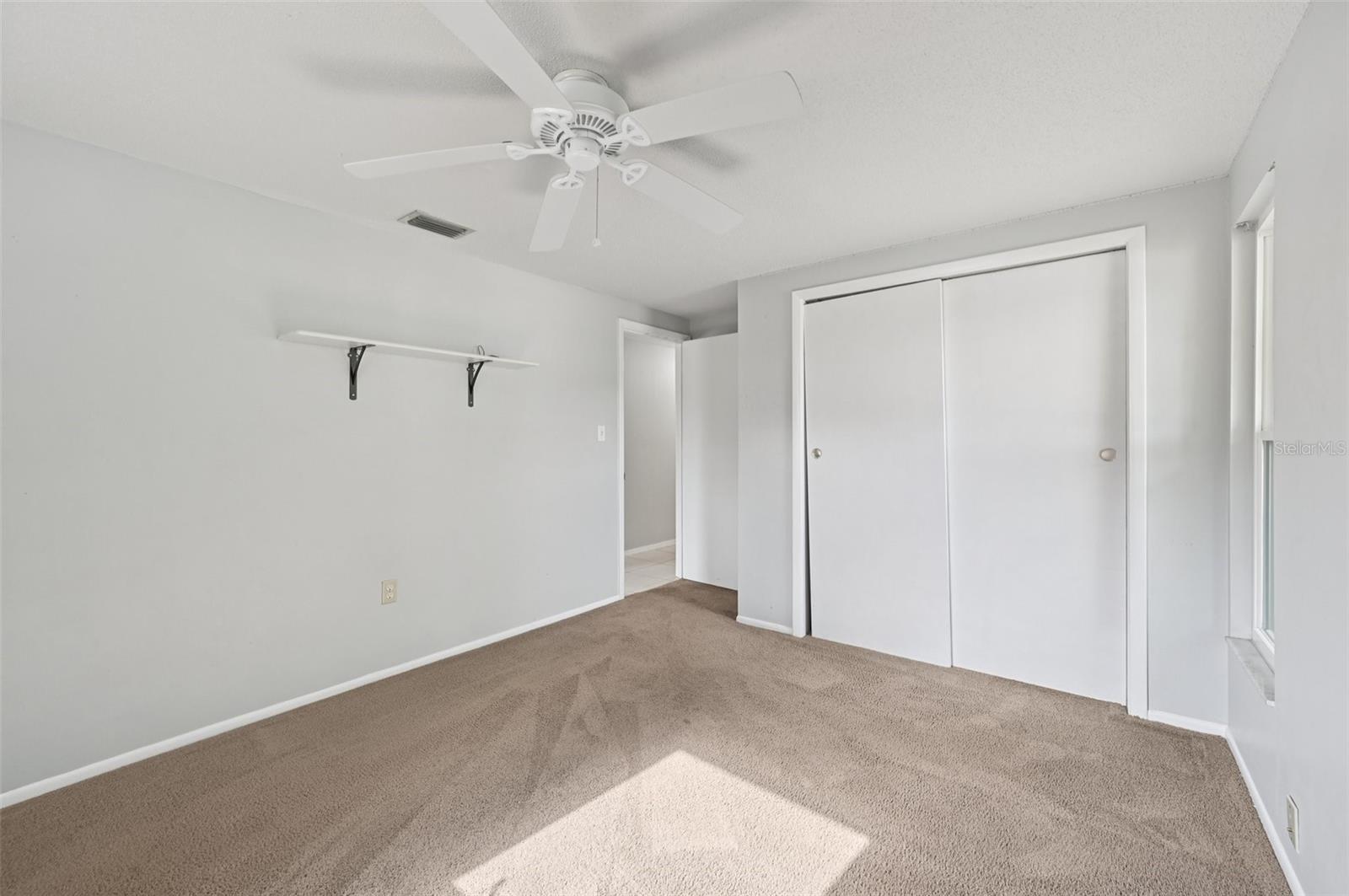 Image 21 of 29 For 580 Skylark Lane Nw