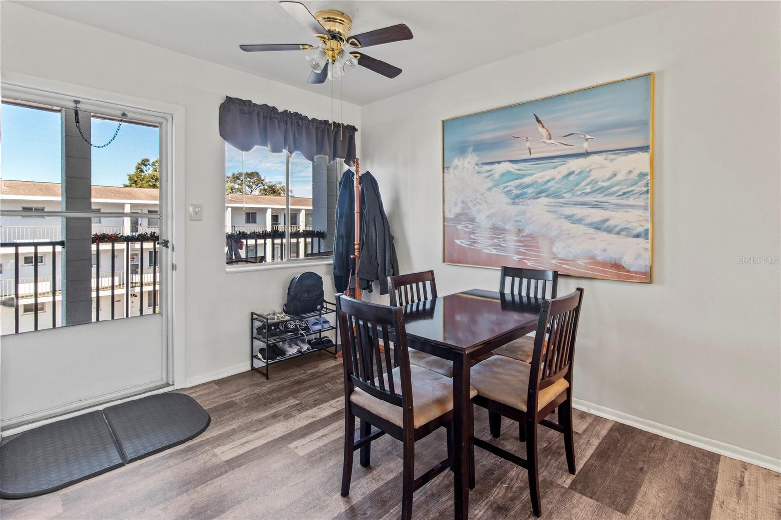 Image 14 of 36 For 5919 Garden Lane H35