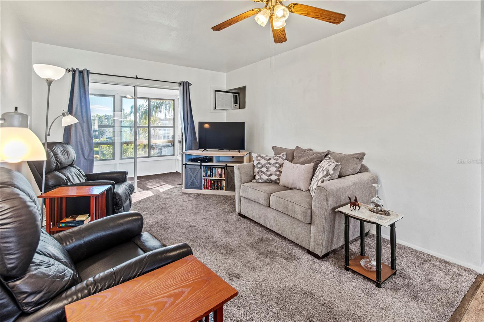 Image 17 of 36 For 5919 Garden Lane H35