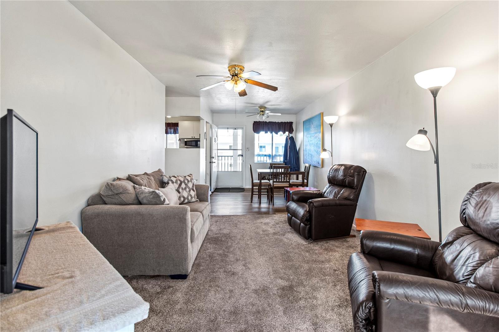 Image 18 of 36 For 5919 Garden Lane H35