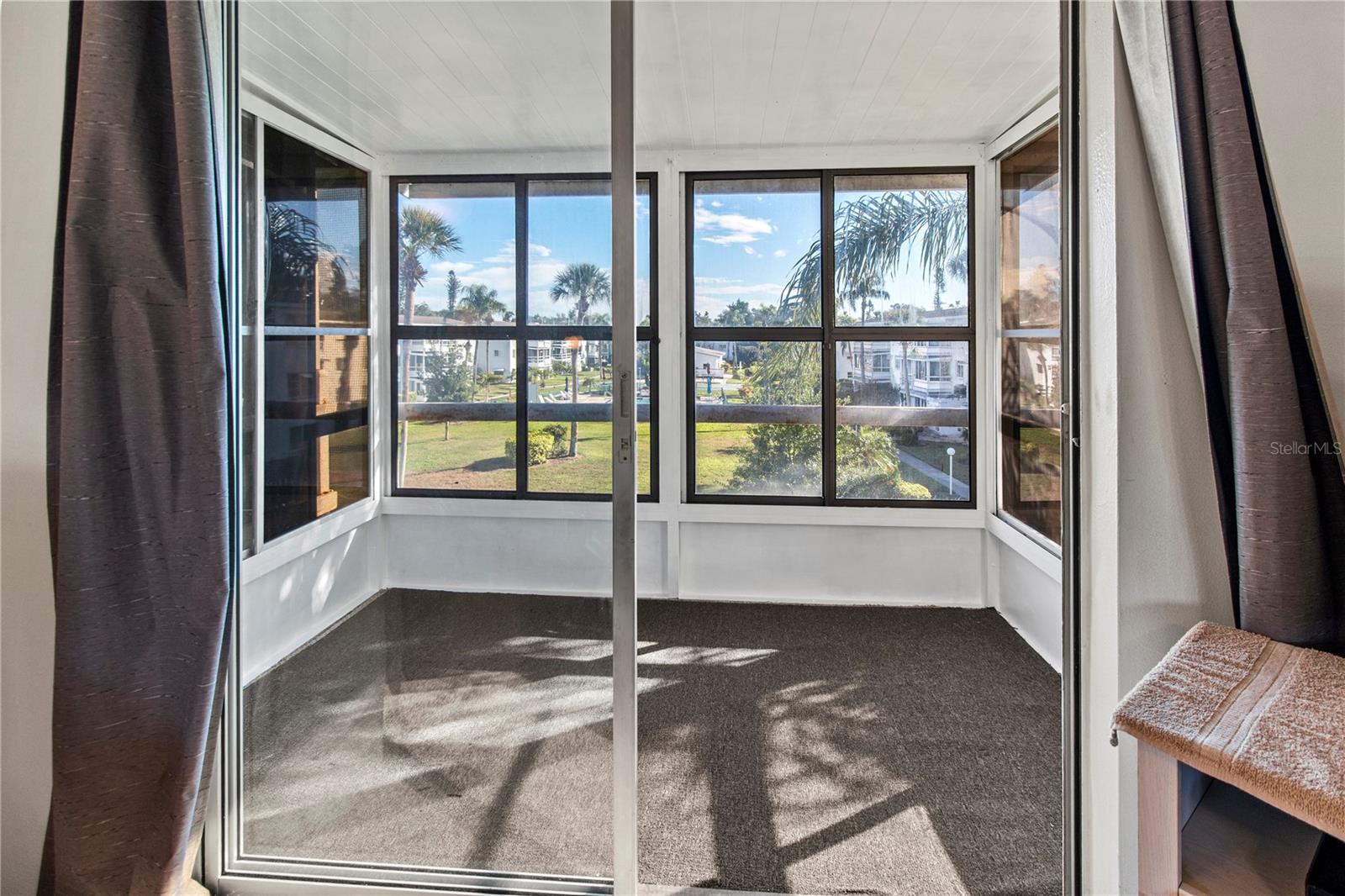 Image 19 of 36 For 5919 Garden Lane H35