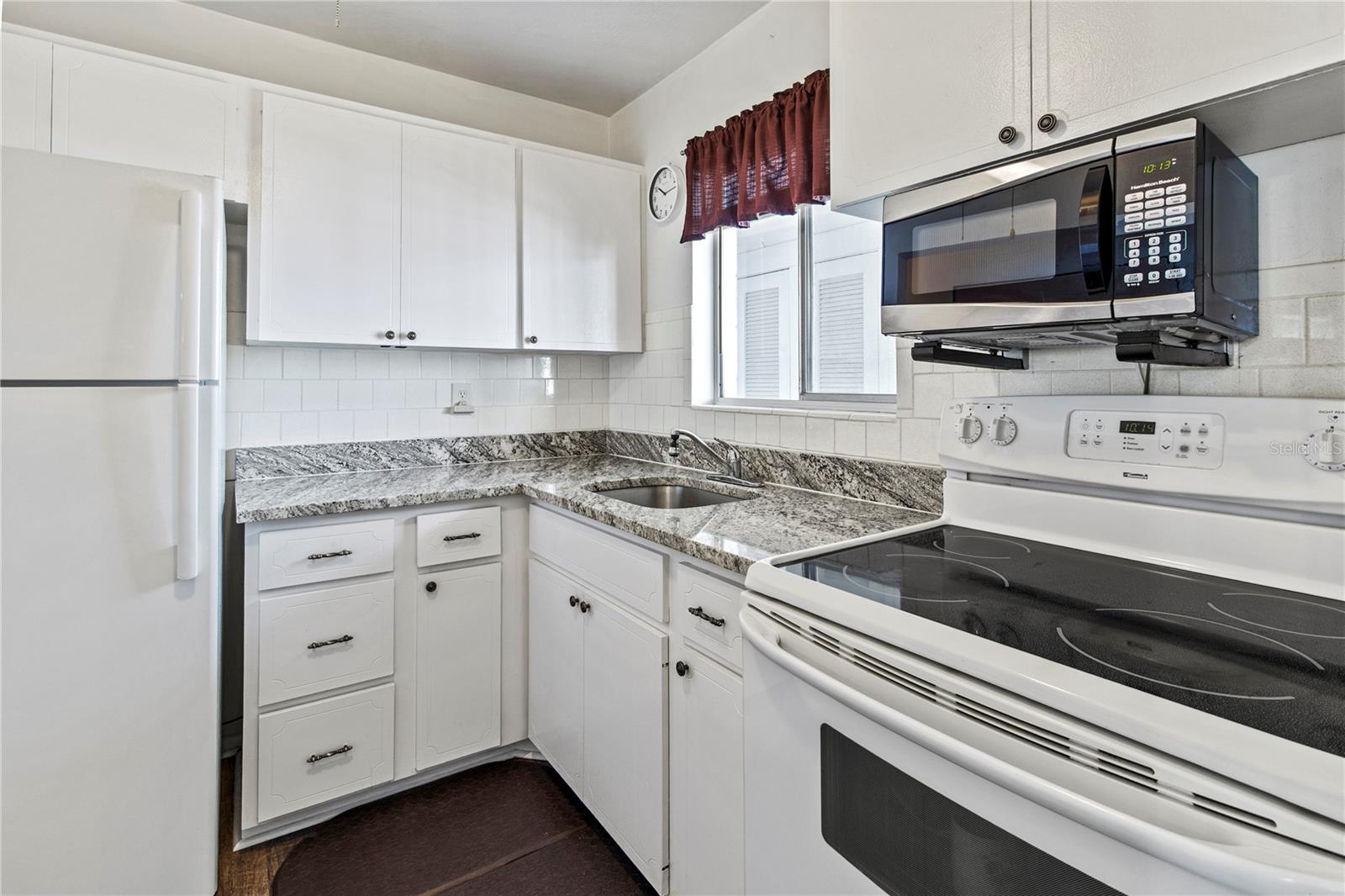 Image 23 of 36 For 5919 Garden Lane H35