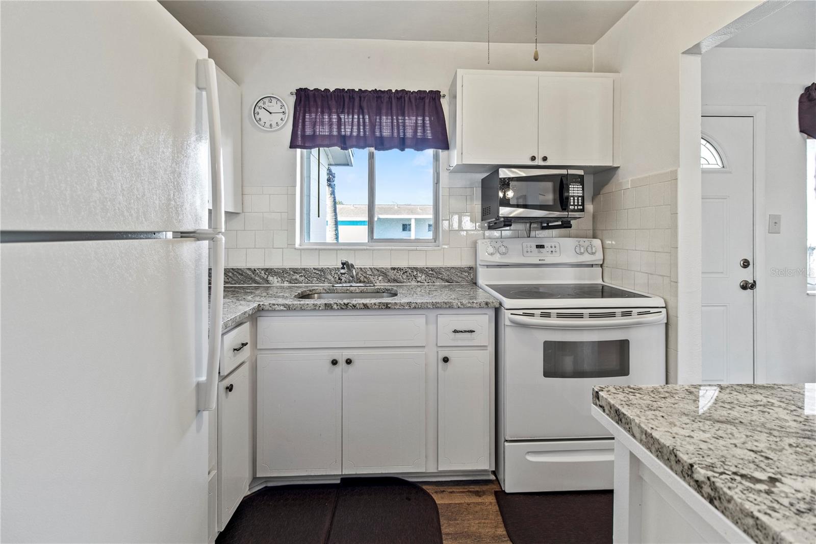 Image 25 of 36 For 5919 Garden Lane H35