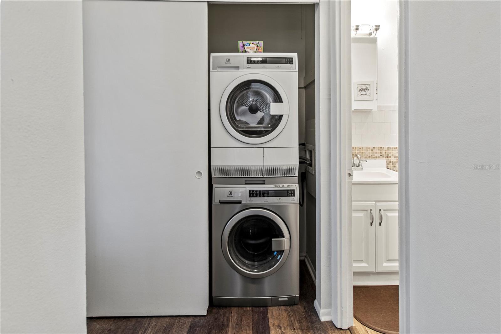 Image 28 of 36 For 5919 Garden Lane H35