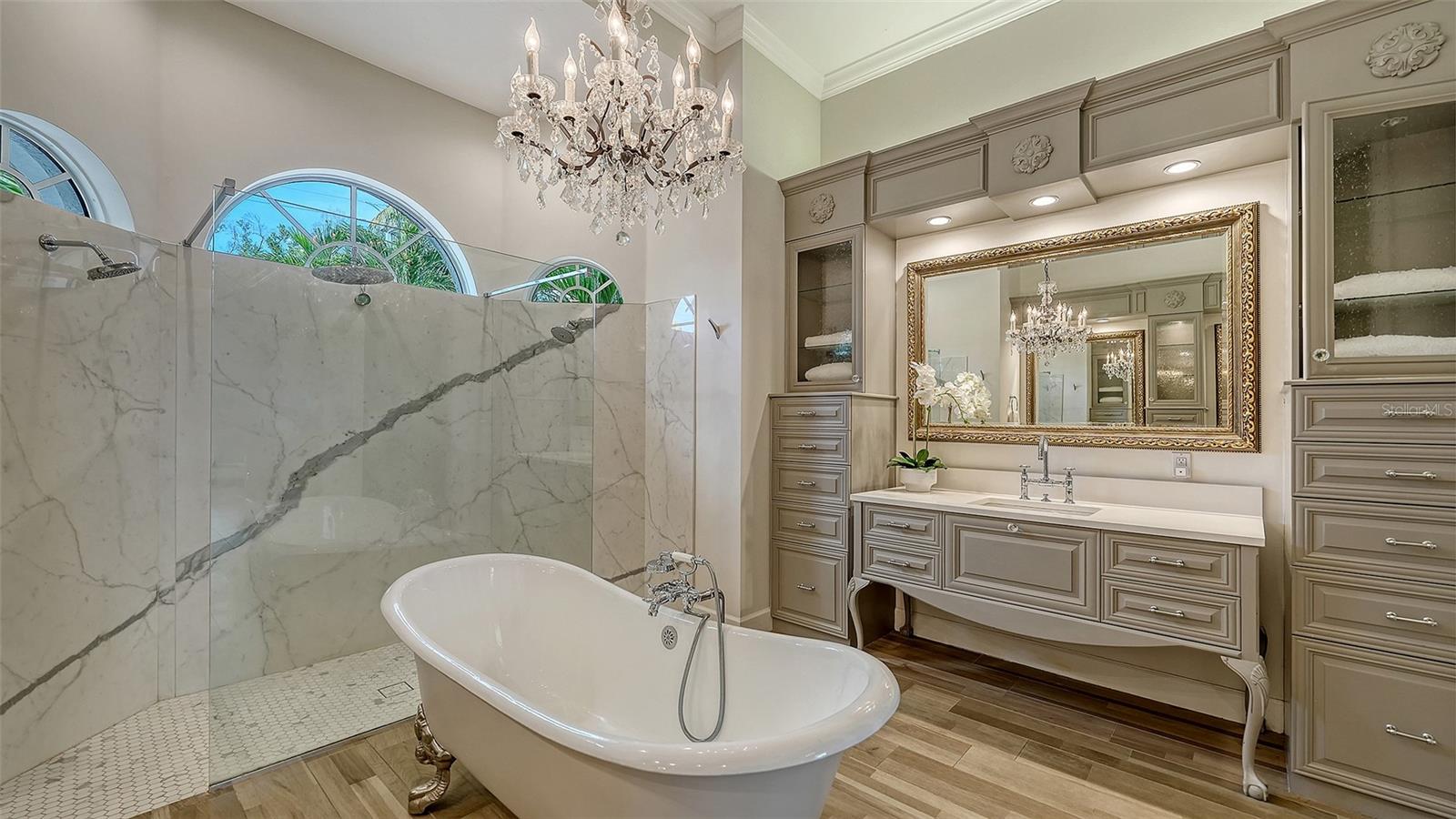 Image 57 of 99 For 1418 John Ringling Parkway