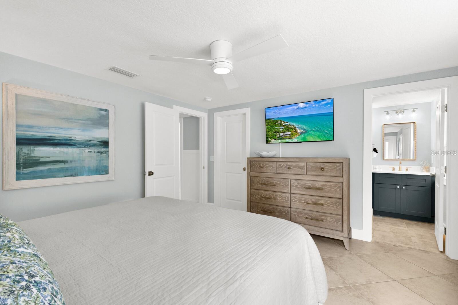 Image 20 of 61 For 6201 Holmes Boulevard