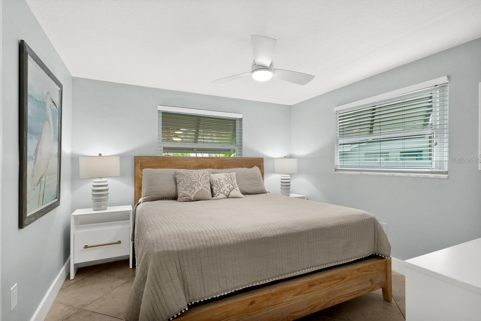 Image 24 of 61 For 6201 Holmes Boulevard