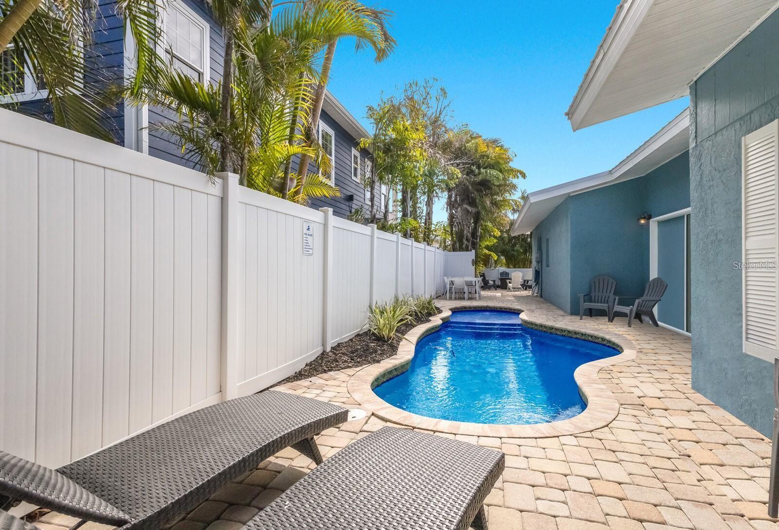 Image 31 of 61 For 6201 Holmes Boulevard