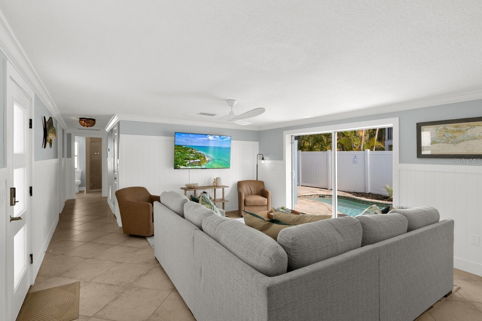 Image 7 of 61 For 6201 Holmes Boulevard