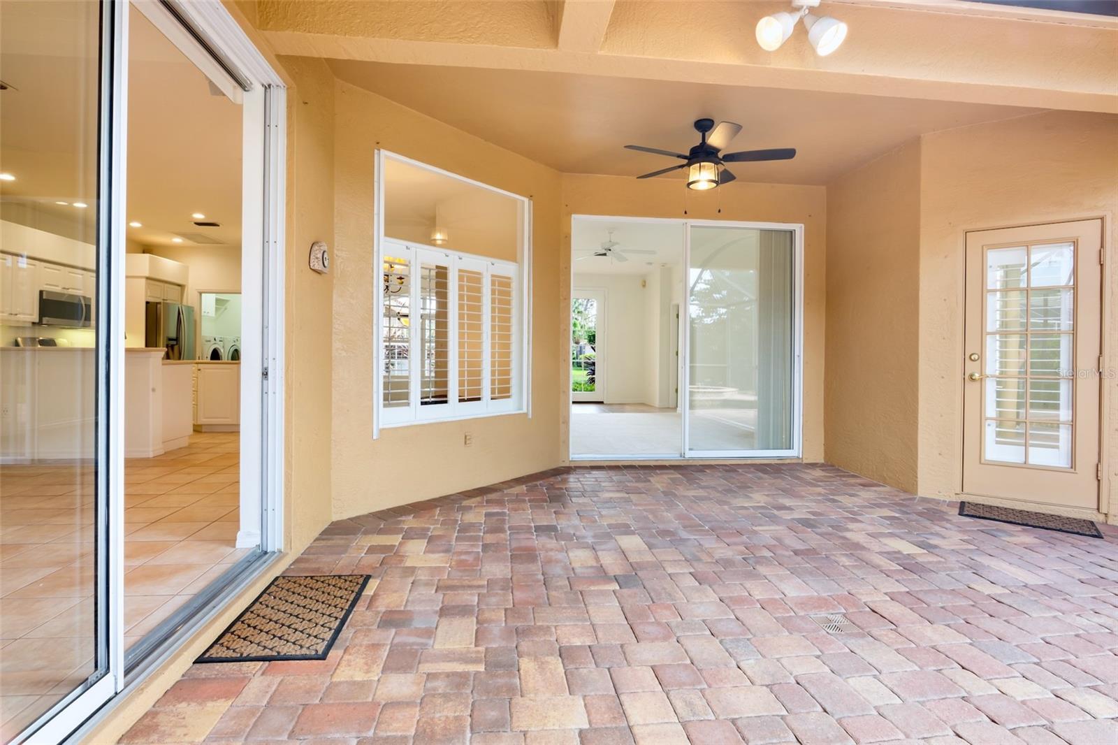 Image 15 of 53 For 5278 Far Oak Circle