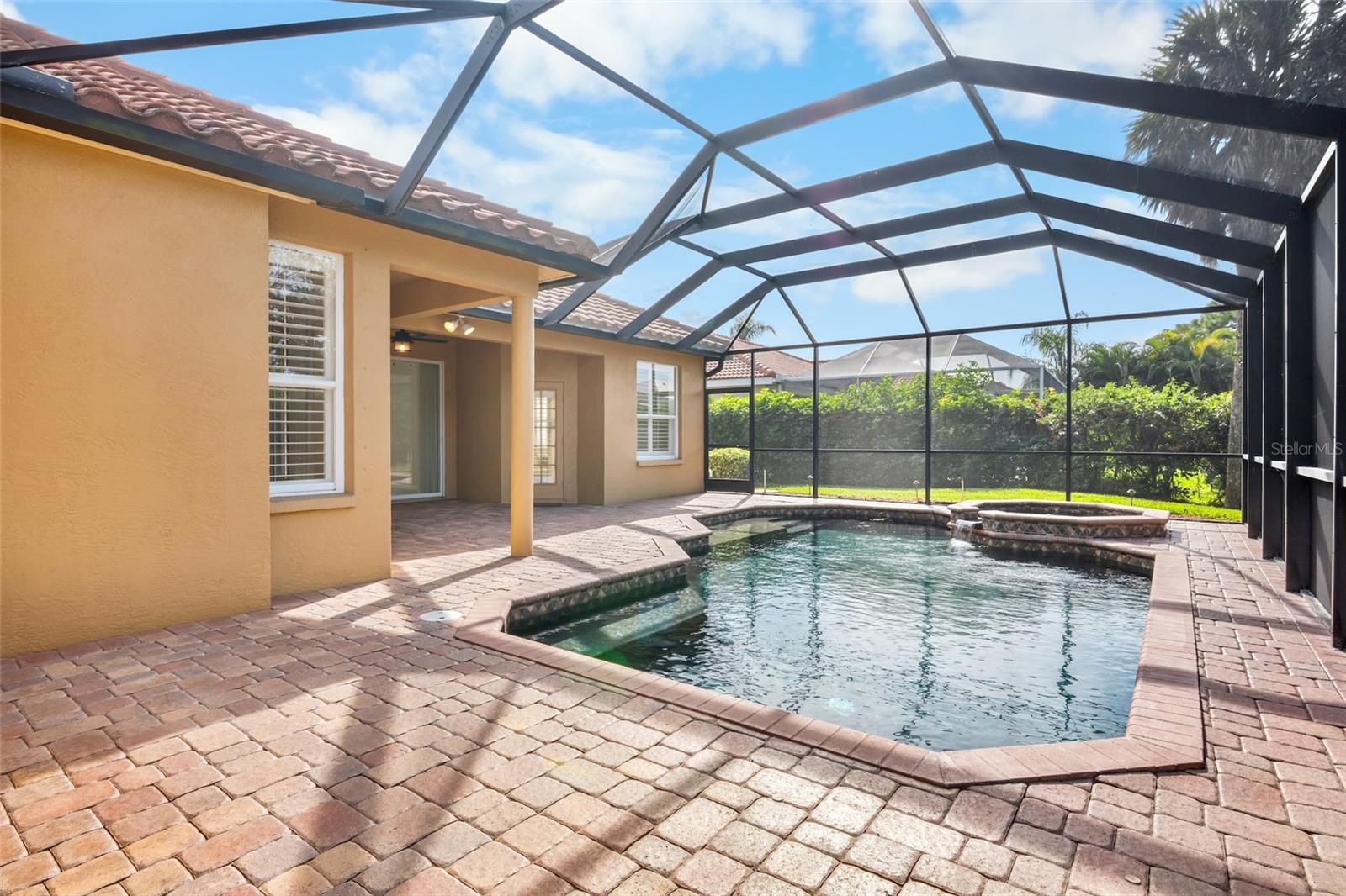 Image 19 of 53 For 5278 Far Oak Circle