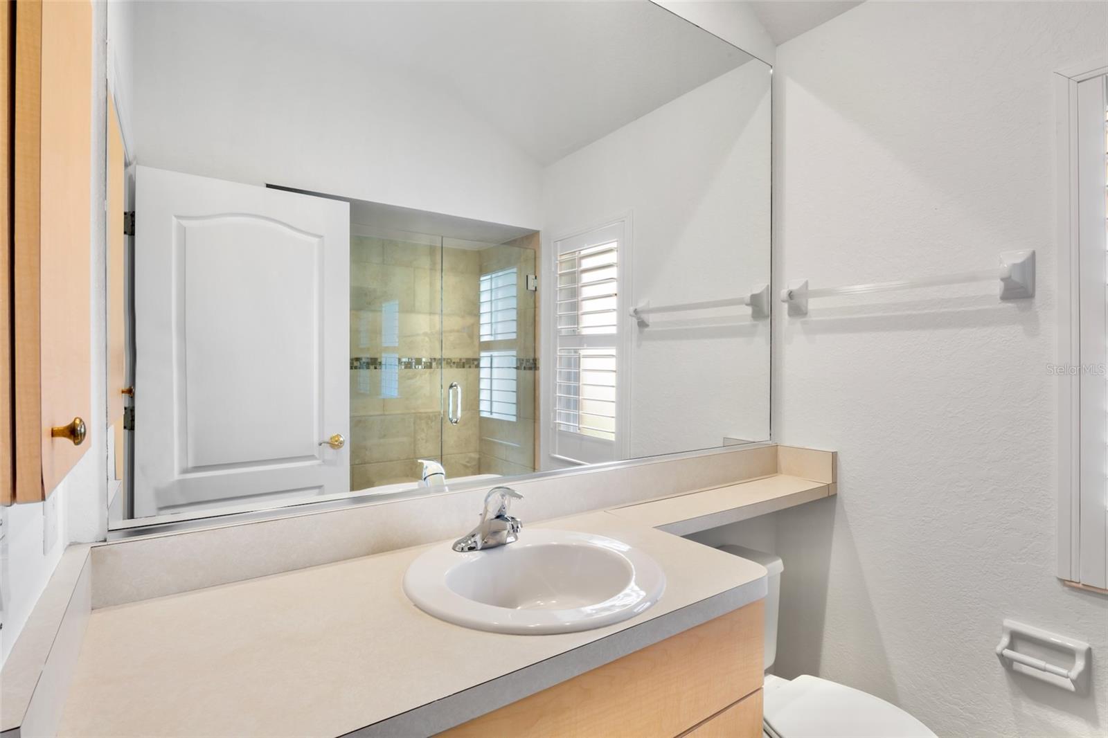 Image 28 of 53 For 5278 Far Oak Circle