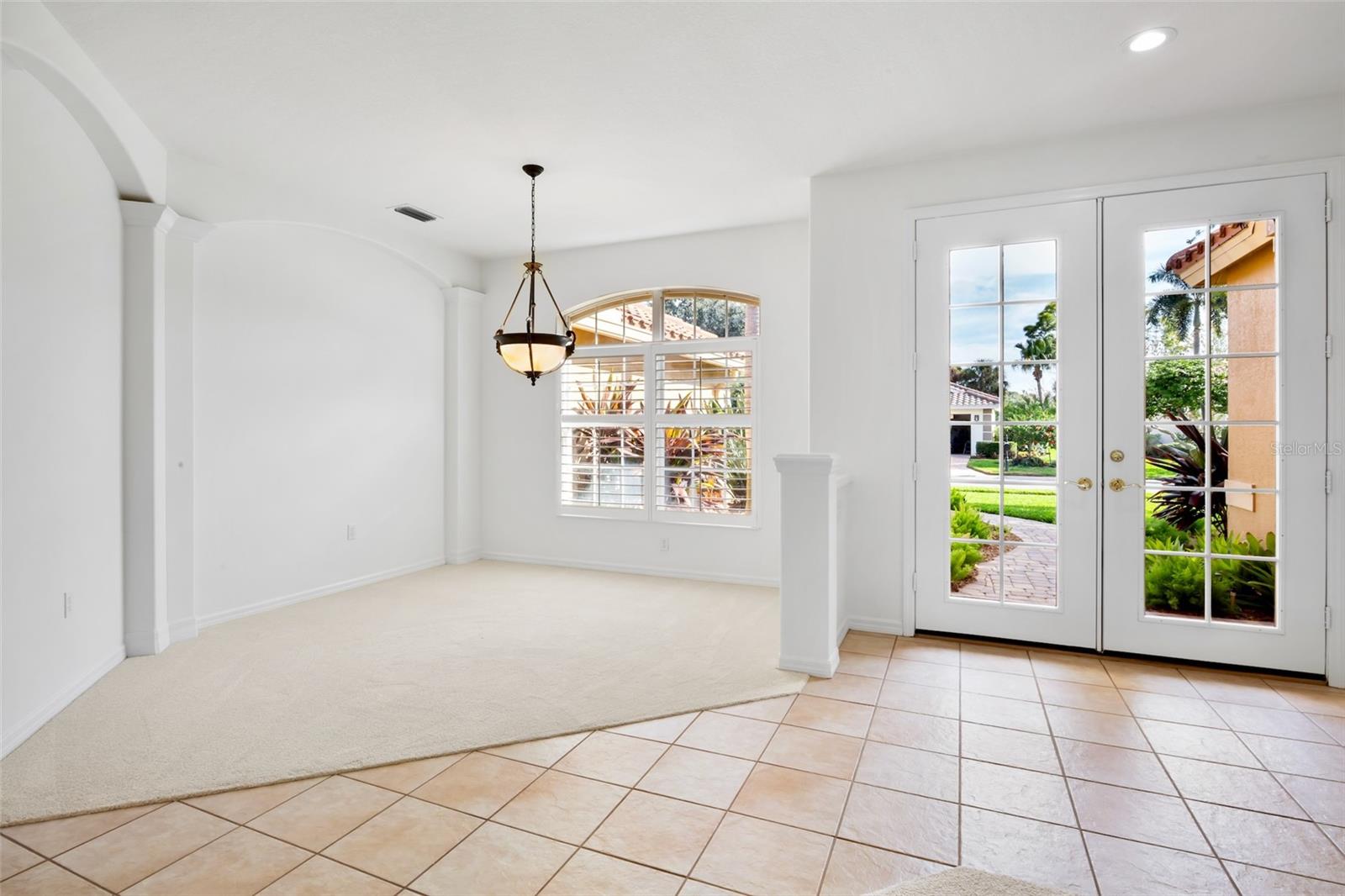 Image 4 of 53 For 5278 Far Oak Circle