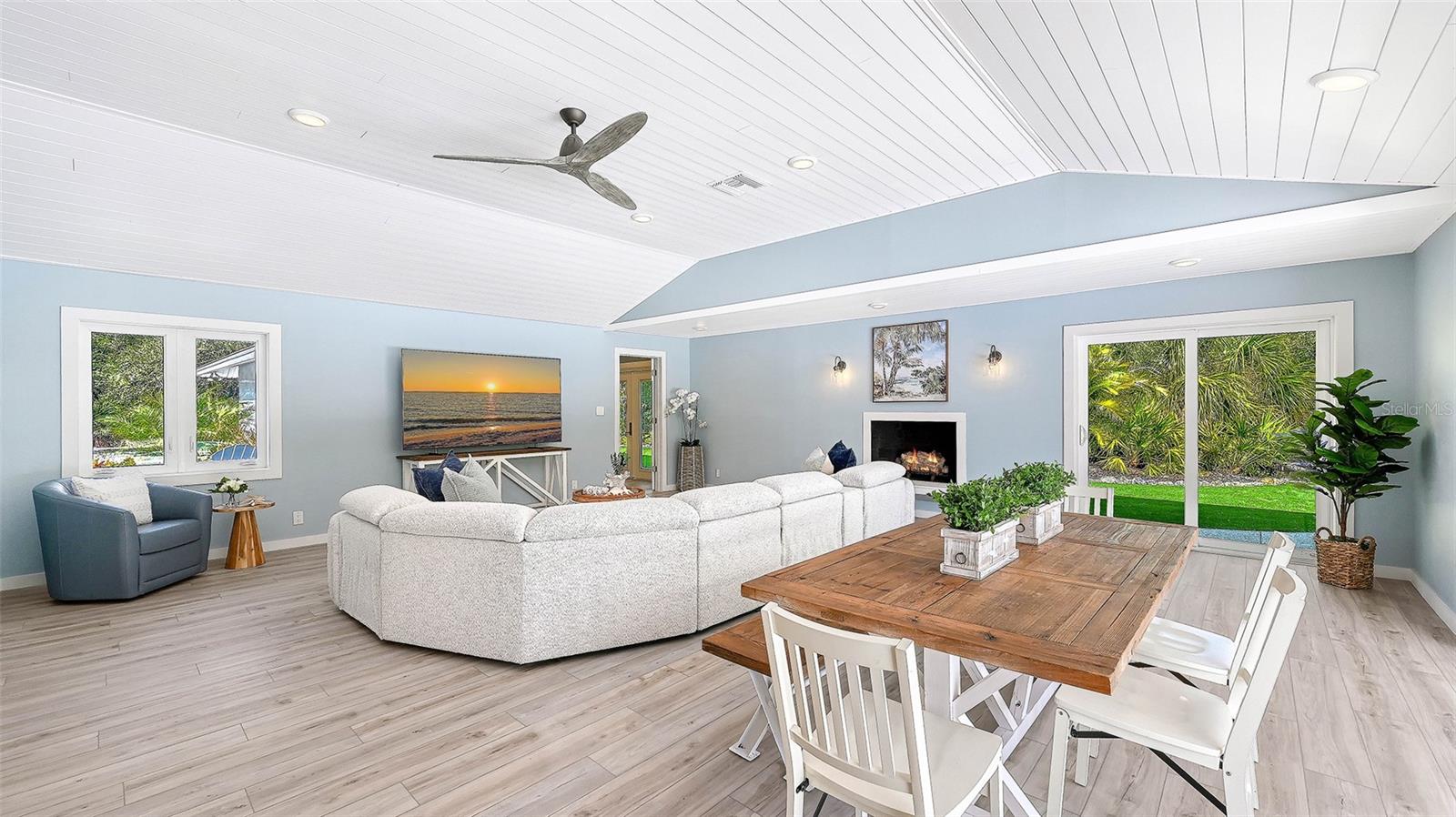 Image 11 of 100 For 7221 Plovers Way