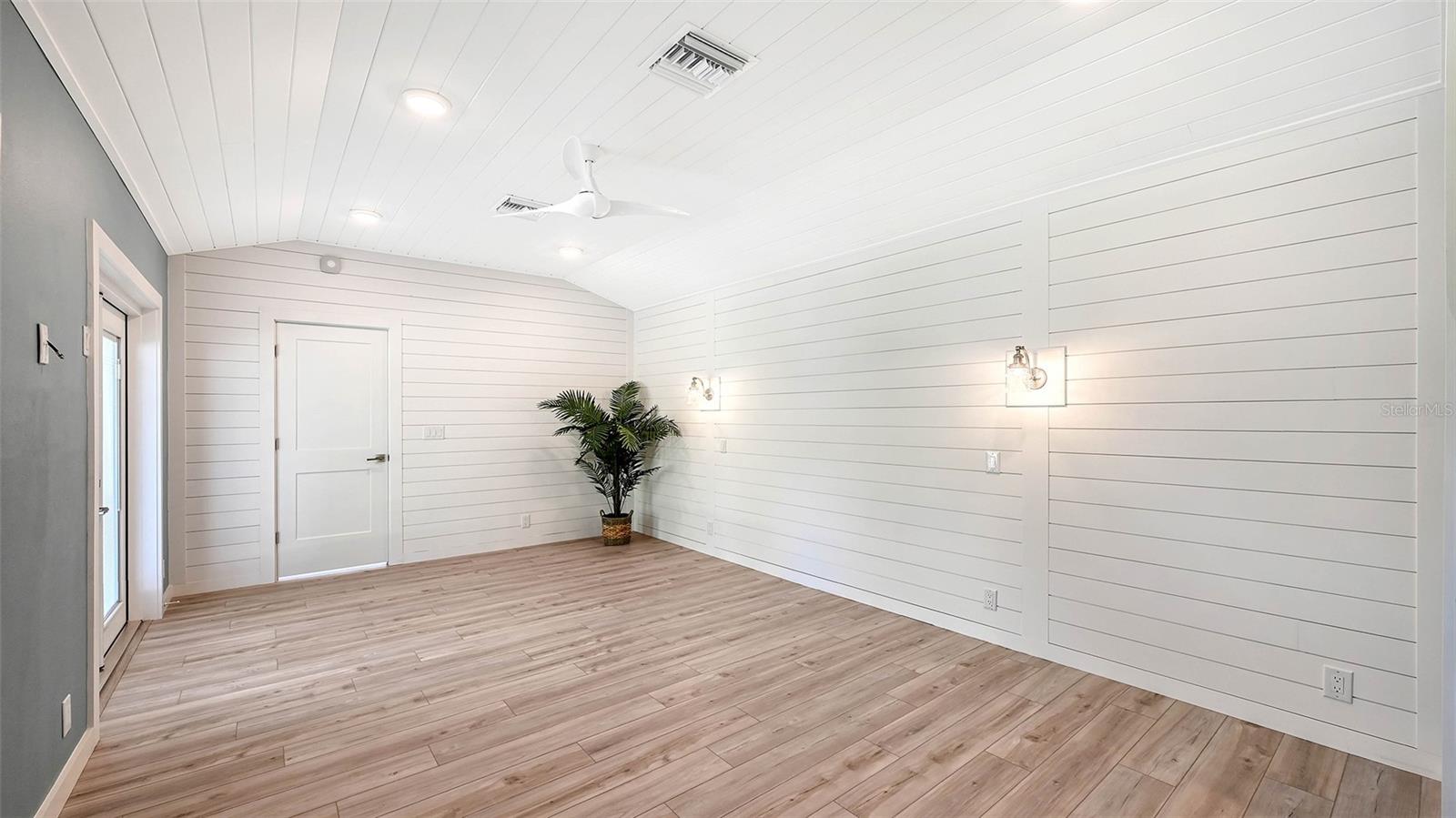 Image 26 of 100 For 7221 Plovers Way