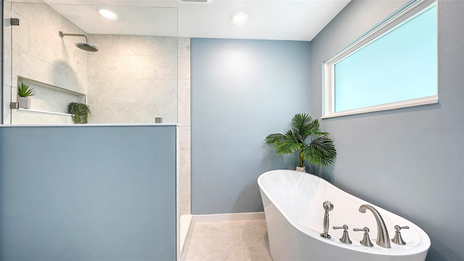 Image 30 of 100 For 7221 Plovers Way